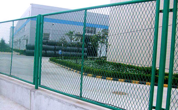 鋼板網(wǎng)護(hù)欄網(wǎng) 鋼板網(wǎng)護(hù)欄網(wǎng)